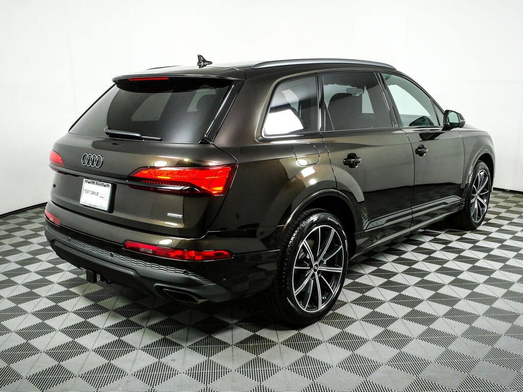 New 2026 Audi Q7 SUV