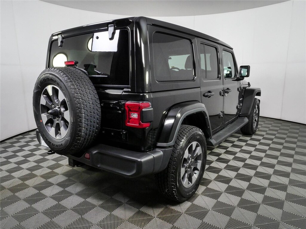 Used 2022 Jeep Wrangler Unlimited Sahara SUV