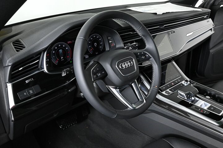2025 Audi Q8 55 Premium photo 4