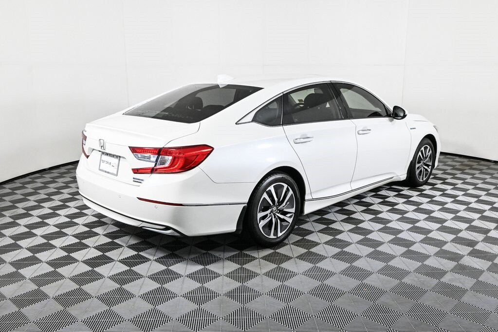 2020 Honda Accord Hybrid Touring photo 2