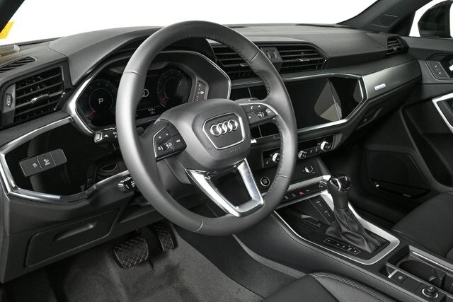 2025 Audi Q3 45 TFSI S line Premium Plus photo 3