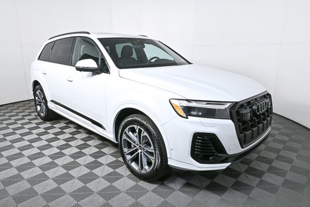 New 2026 Audi Q7 55 Premium SUV