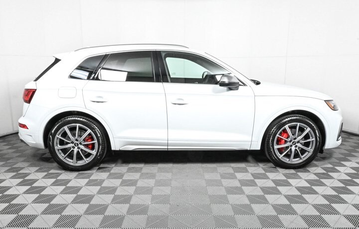 2025 Audi SQ5 Premium Plus photo 2