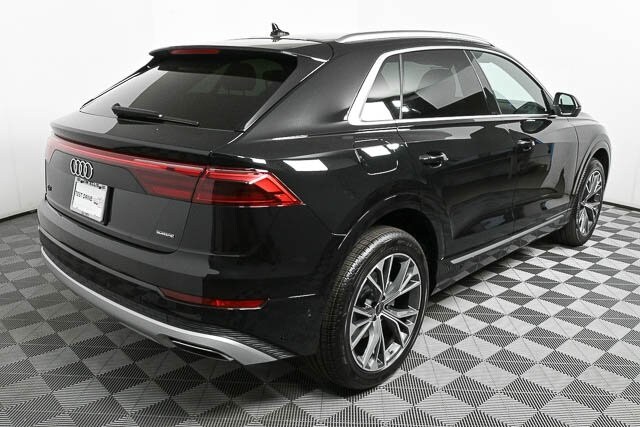 2025 Audi Q8 55 Premium photo 3