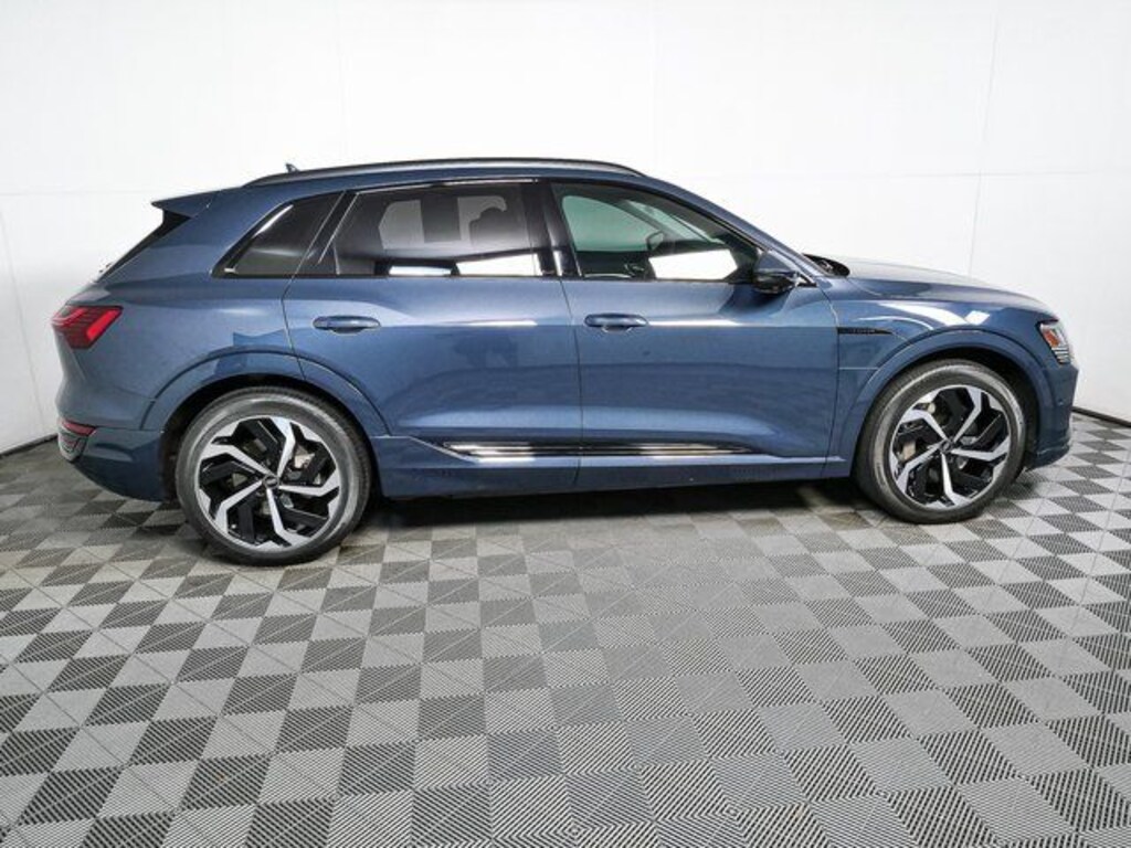 Used 2024 Audi Q8 e-tron Prestige SUV