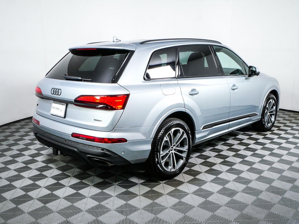 New 2026 Audi Q7 SUV