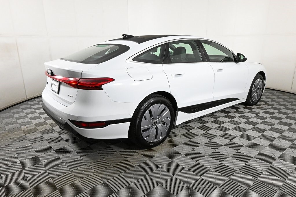 2025 Audi A6 Quattro Ultra photo 3