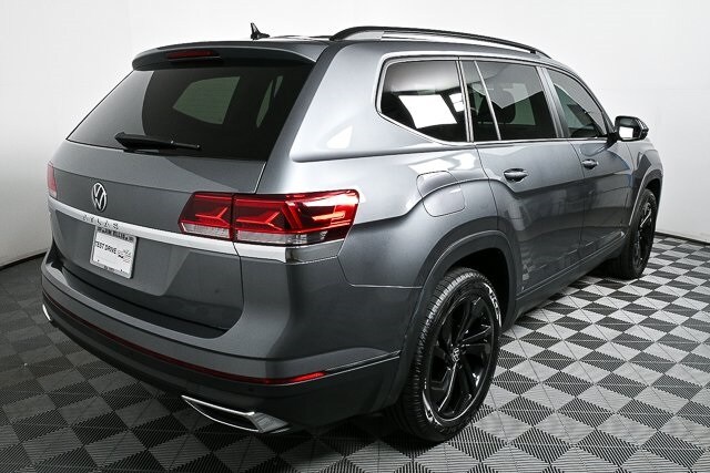 2022 Volkswagen Atlas SE Technology photo 3