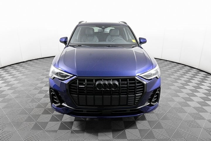 2025 Audi Q3 45 TFSI S line Premium photo 2