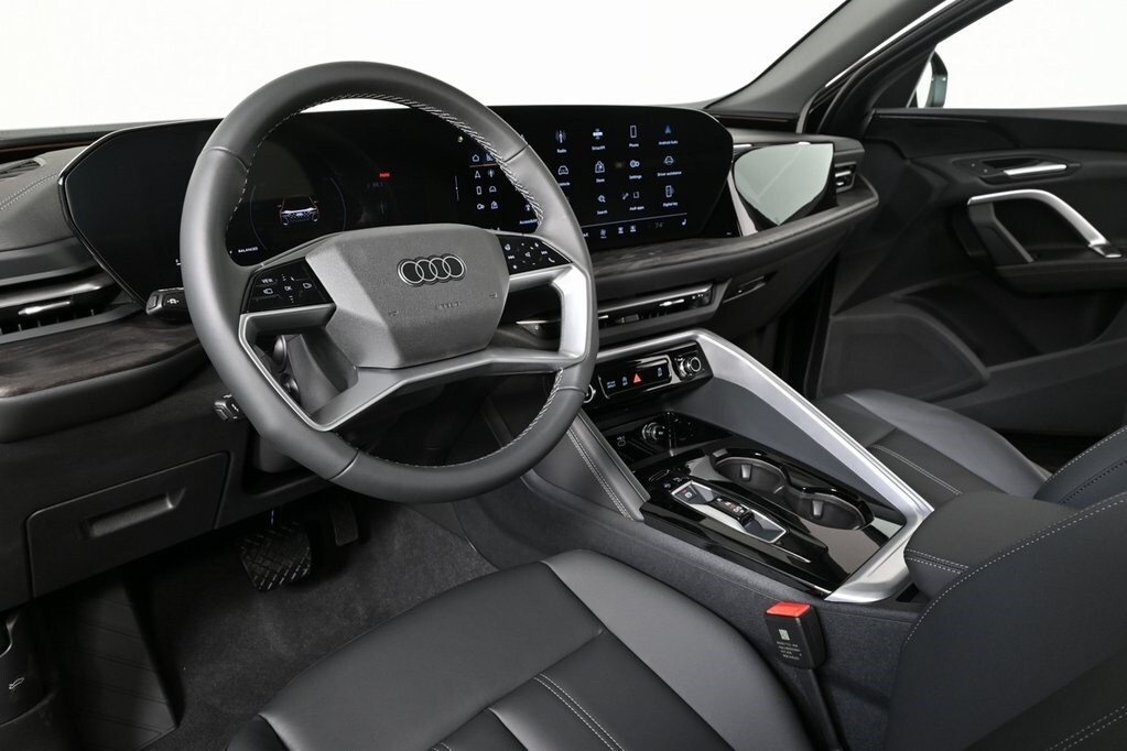 2025 Audi Q5 2.0T Premium photo 3