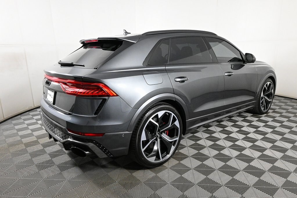 2020 Audi RS Q8 photo 3