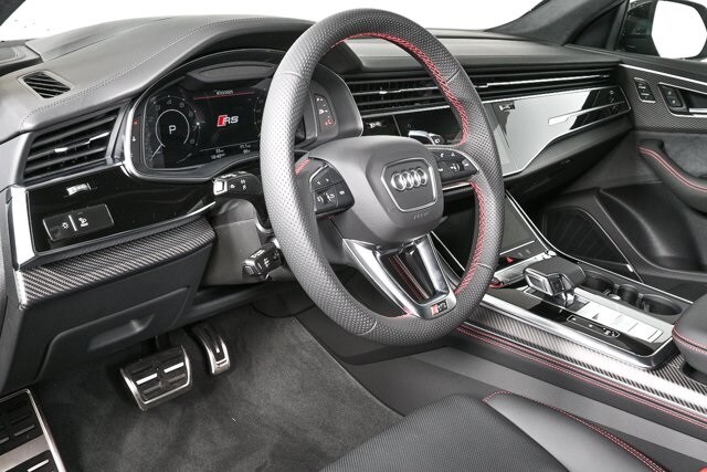 2025 Audi RS Q8 photo 4