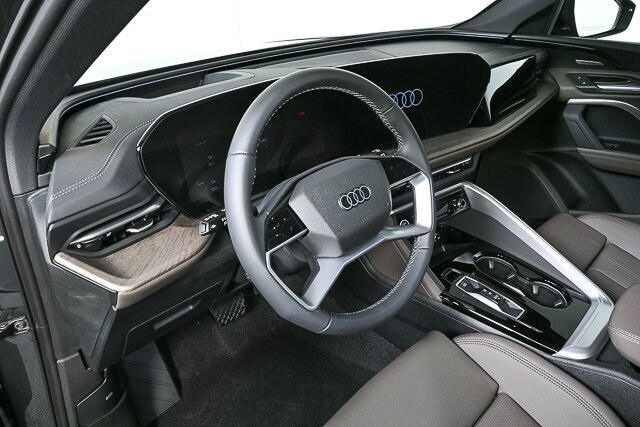 2025 Audi Q5 2.0T Premium Plus photo 3