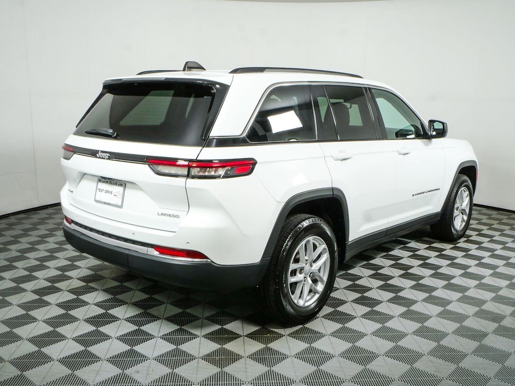 Used 2023 Jeep Grand Cherokee Laredo X SUV