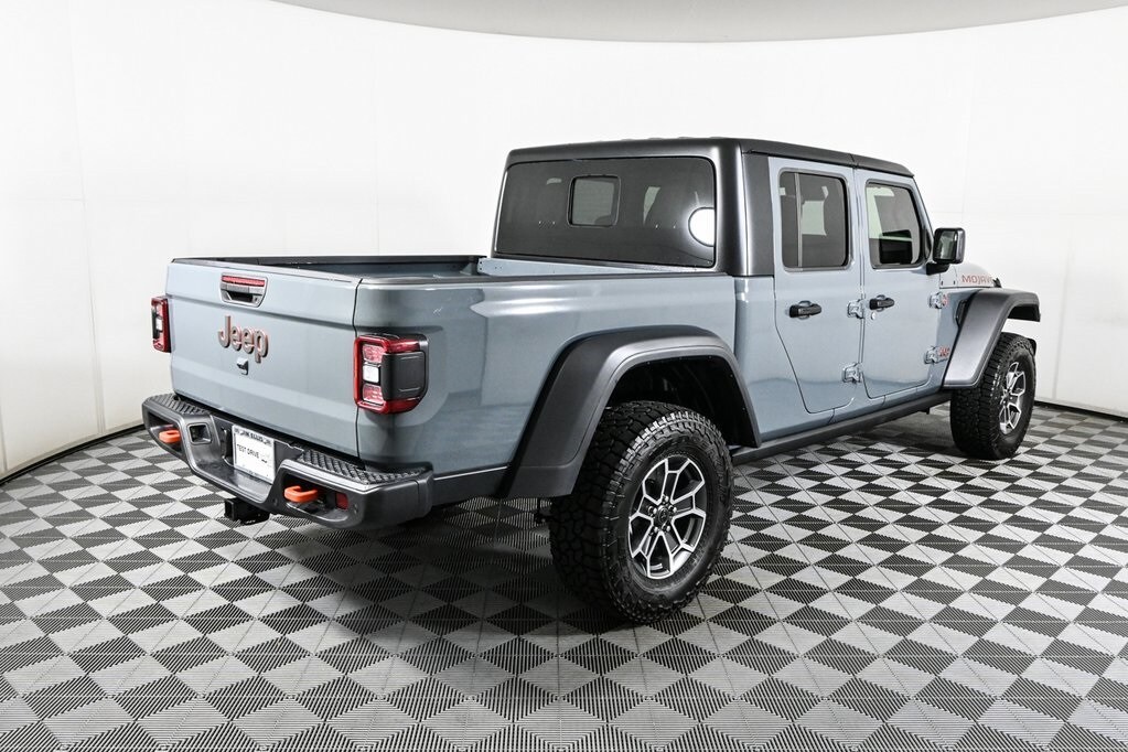 2025 Jeep Gladiator Mojave photo 3