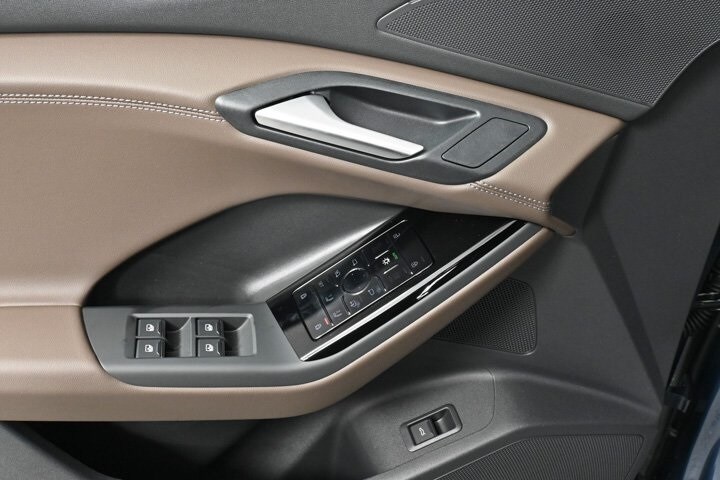 2025 Audi Q6 E-tron Premium photo 4