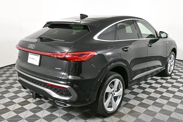 2025 Audi Q5 2.0T Premium Plus photo 2