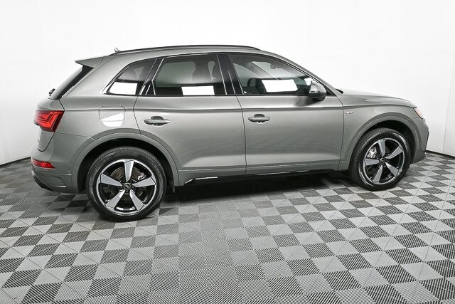 2023 Audi Q5 45 S line Prestige Premium photo 2