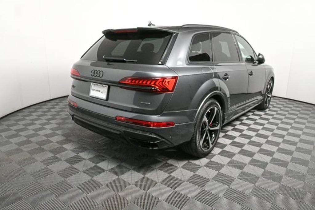Used 2024 Audi Q7 55 Prestige Quattro SUV