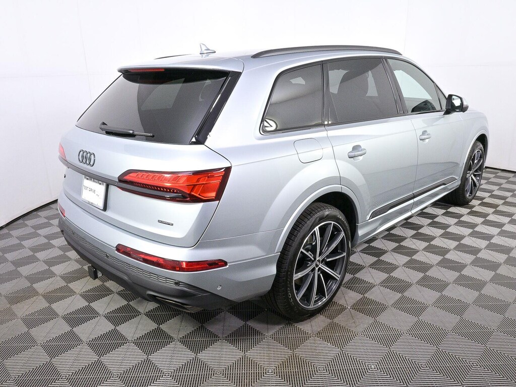 New 2026 Audi Q7 SUV