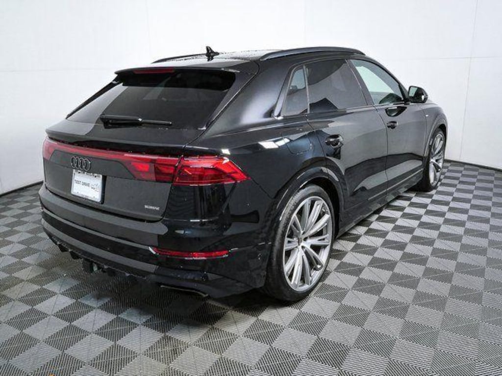 New 2026 Audi Q8 SUV