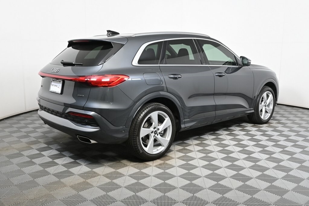2025 Audi Q5 2.0T Prestige Premium photo 2