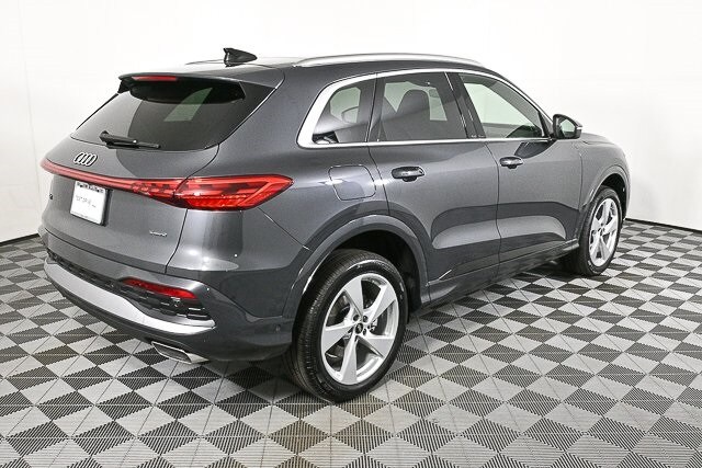 2025 Audi Q5 2.0T Premium Plus photo 3