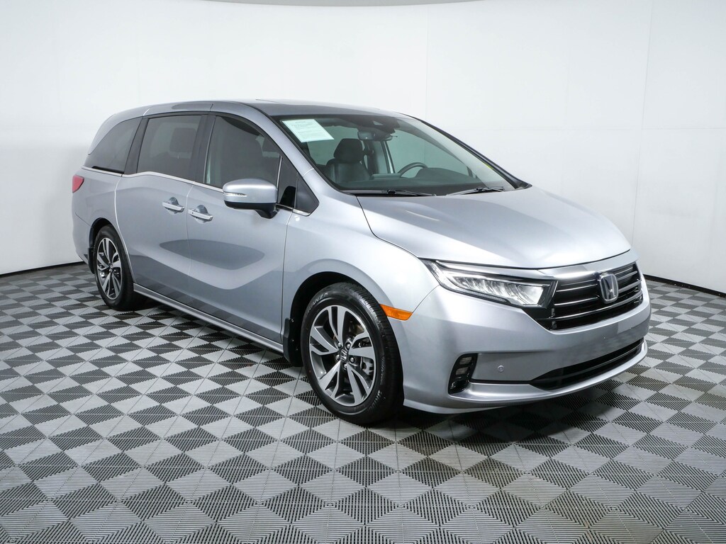 Used 2024 Honda Odyssey Touring Van
