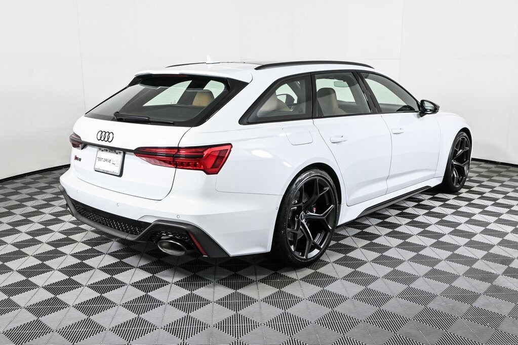 2025 Audi RS 6 Avant Performance photo 3