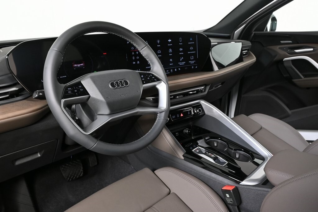 2025 Audi Q5 2.0T Premium Plus photo 4