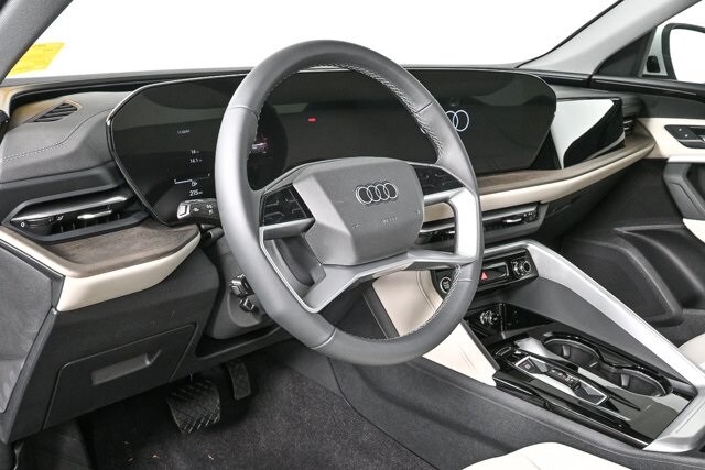 2025 Audi Q5 2.0T Premium photo 4