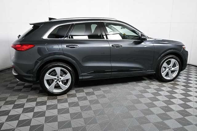 2025 Audi Q5 2.0T Prestige photo 2