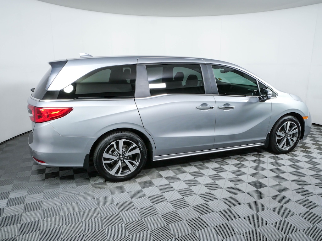 Used 2024 Honda Odyssey Touring Van