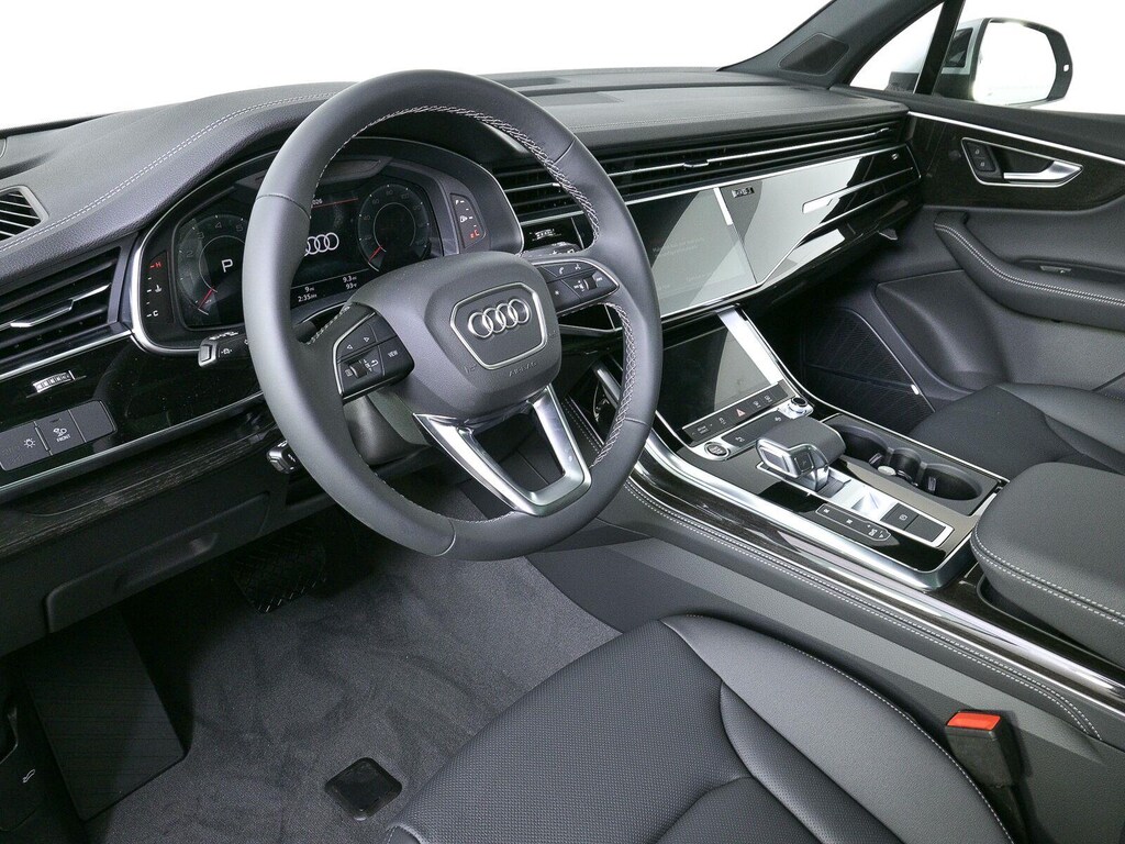 New 2026 Audi Q7 SUV