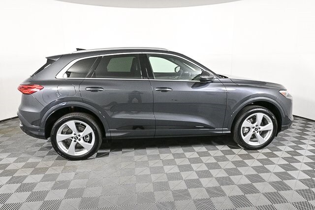 2025 Audi Q5 2.0T Premium Plus photo 2