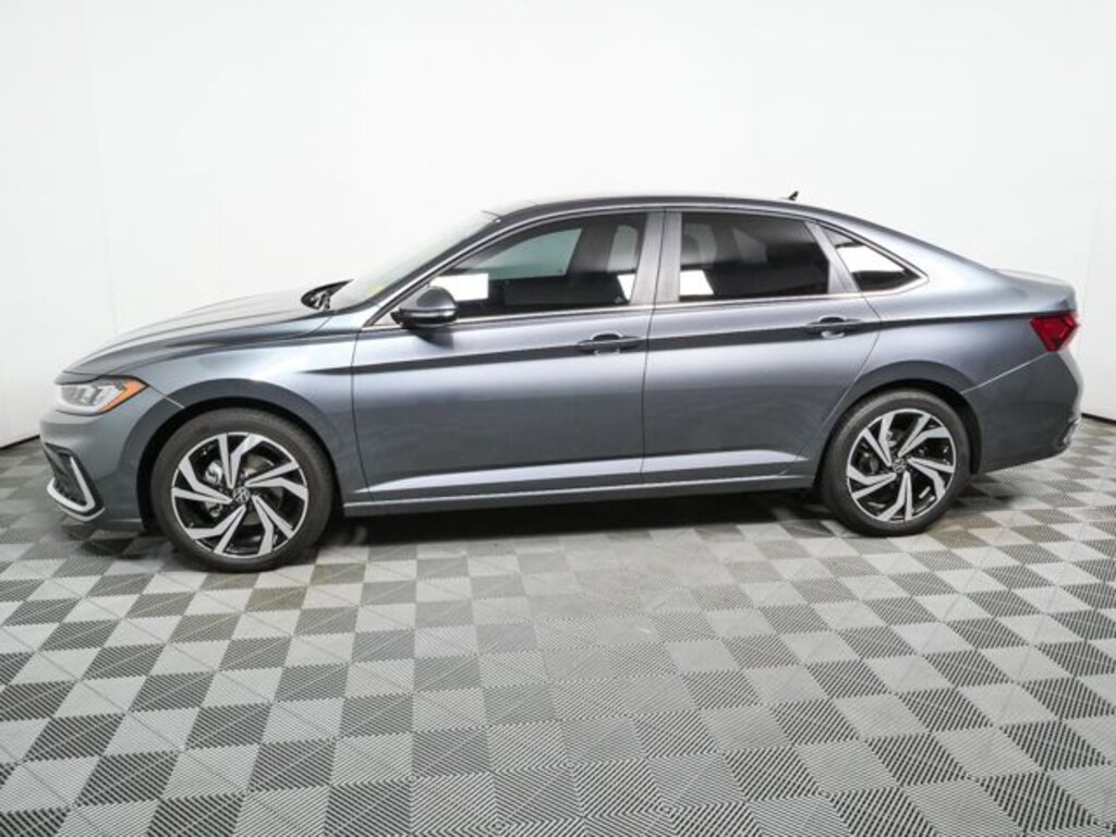 Used 2025 Volkswagen Jetta 1.5T SEL Sedan