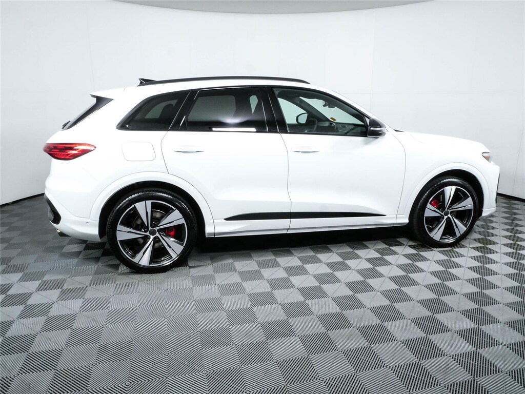 New 2026 Audi SQ5 SUV