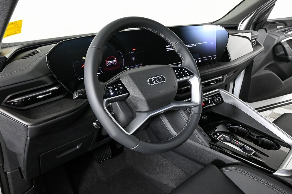 2025 Audi Q5 2.0T Premium Plus photo 3