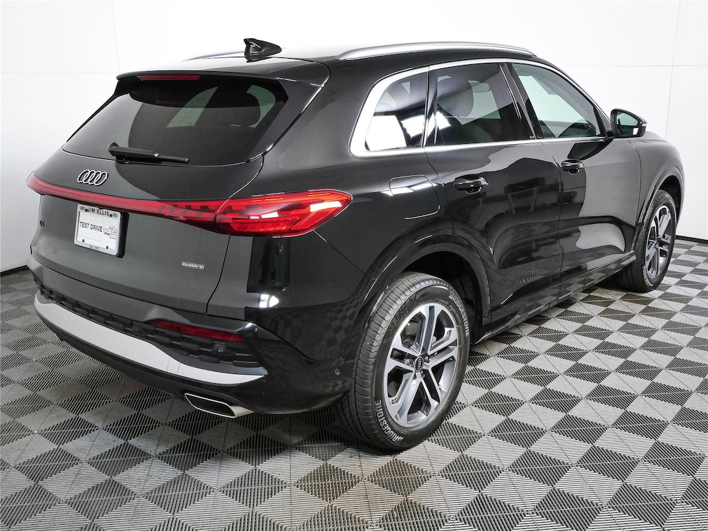 Used 2025 Audi Q5 Premium SUV