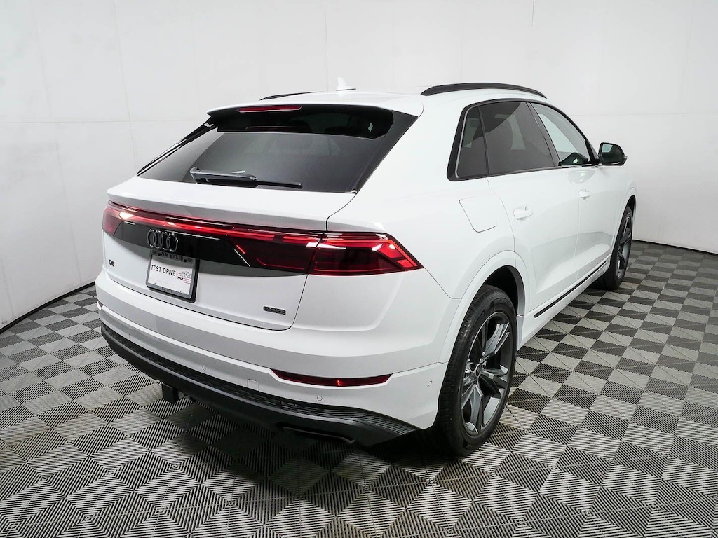 New 2026 Audi Q8 SUV