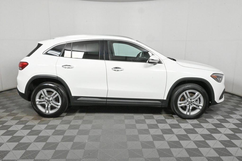 2021 Mercedes Benz GLA 250 photo 2