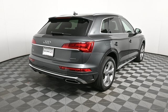 2023 Audi Q5 45 S line Premium photo 3