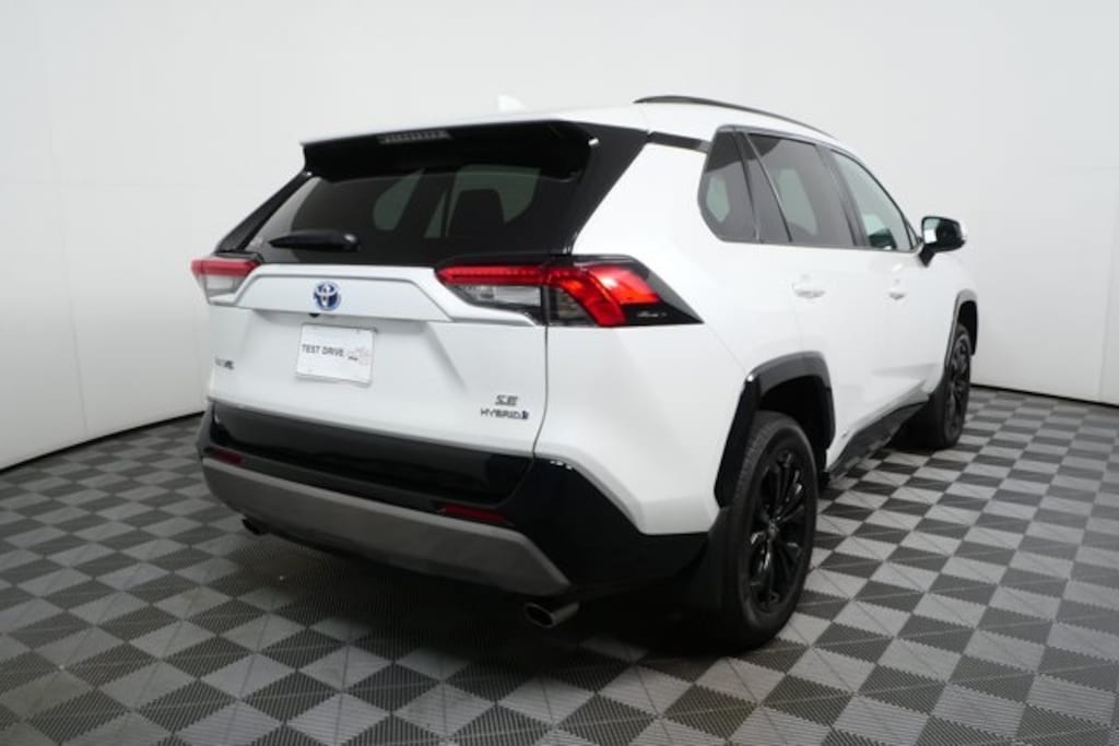 Used 2024 Toyota RAV4 Hybrid SE SUV