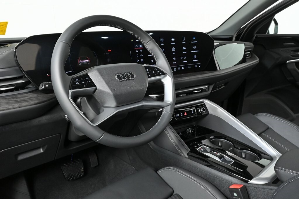 2025 Audi Q5 2.0T Premium Plus photo 4