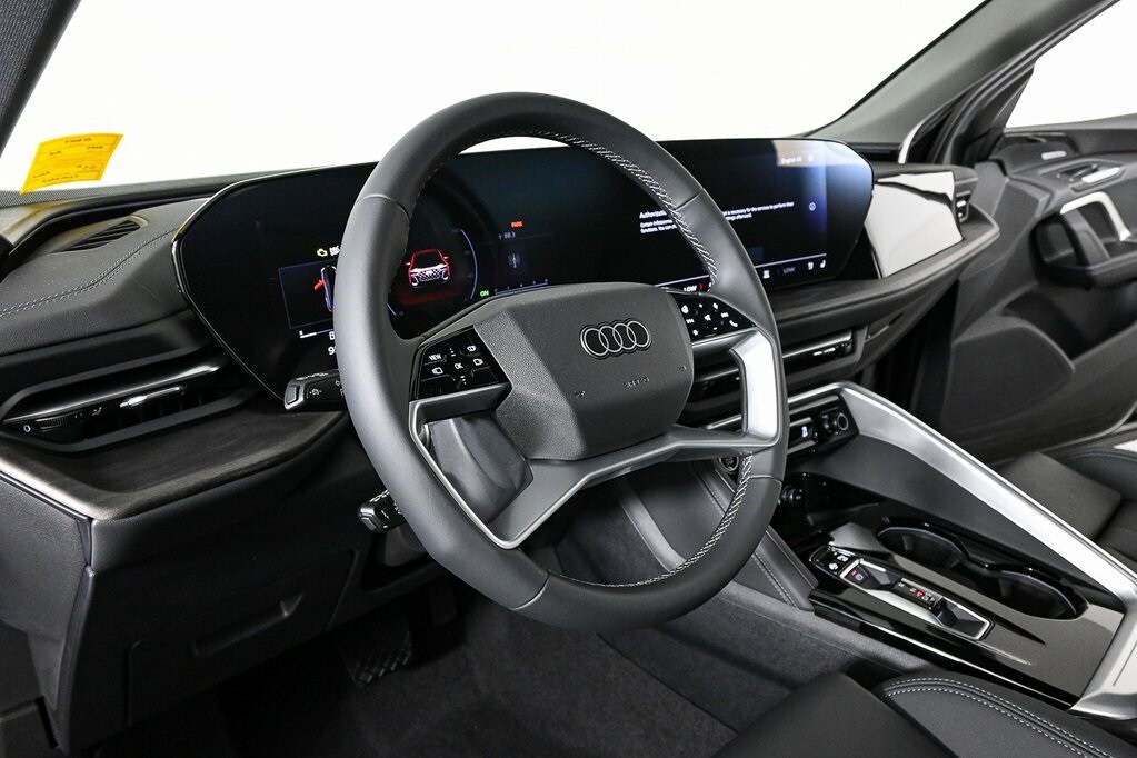 2025 Audi Q5 2.0T Premium Plus photo 3