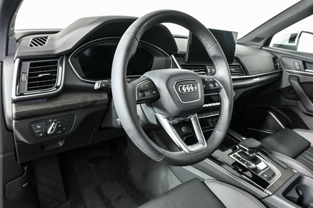 2025 Audi Q5 Sportback 45 S line Premium Plus photo 4