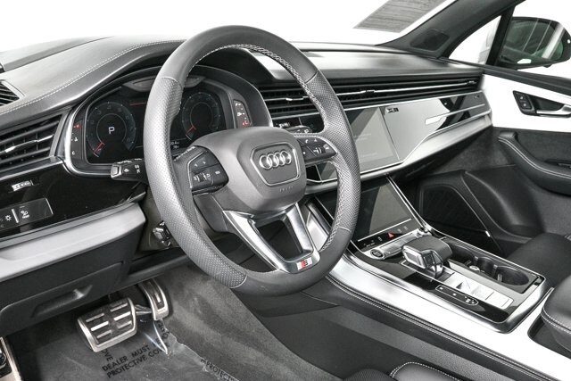 2024 Audi Q7 55 Prestige photo 4