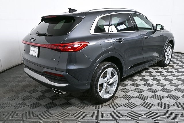 2025 Audi Q5 2.0T Premium Plus photo 2