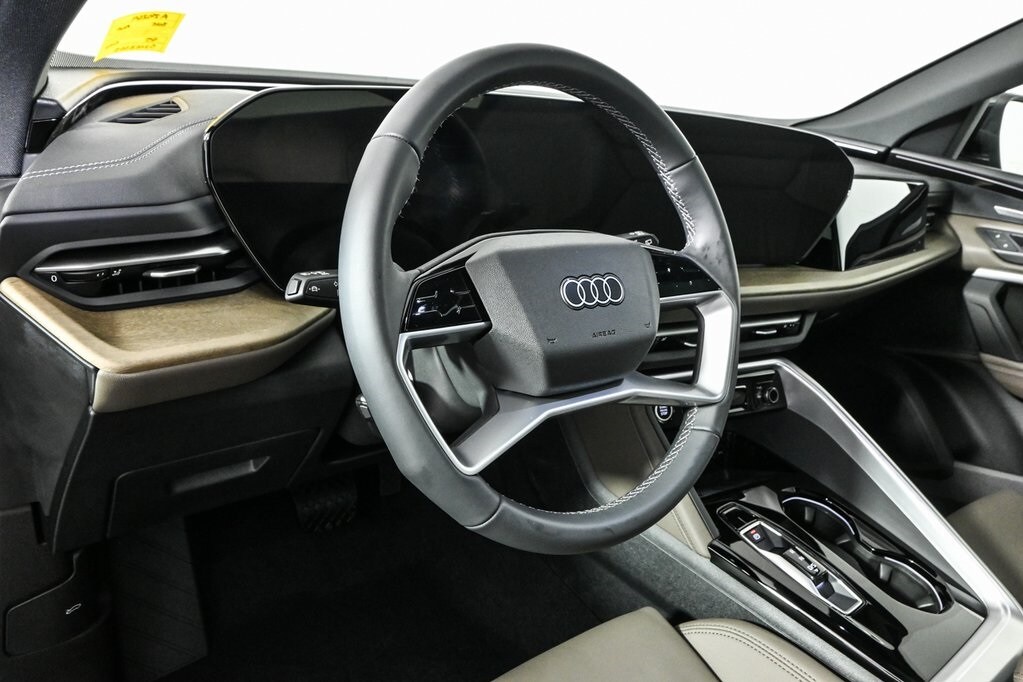 2025 Audi Q5 2.0T Premium Plus photo 4