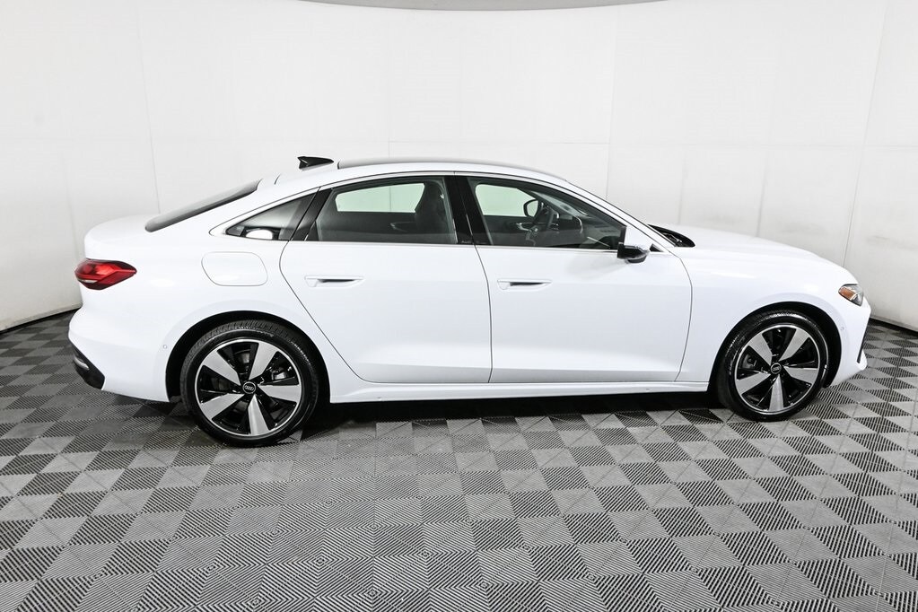 2025 Audi A5 2.0T Prestige photo 2